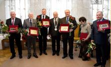 Primátor ocenil Havrillu, Havelkovú i Hoška