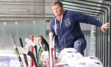 Hokejisti zbroja, chcú hráča, ktorý hral NHL či KHL a získal viacero slovenských titulov