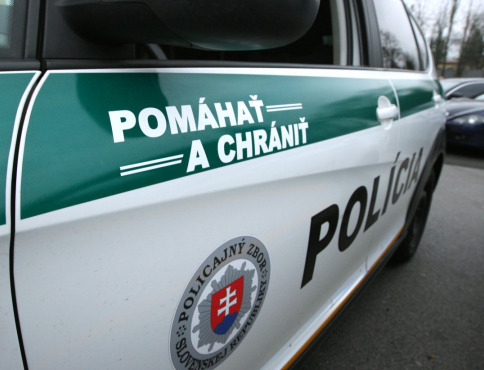 Policajti preverovali situáciu v bývalom areáli Bukózy