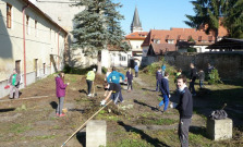 Vandali zničili kláštor Františkánov