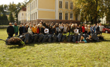 Študenti SSOŠ v Bardejove sa zapojili do Svetového upratovacieho dňa