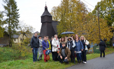 Drevené chrámy na severovýchode Slovenska lákajú českých a domácich turistov