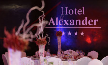 O luxusný Hotel Alexander majú záujem domáci