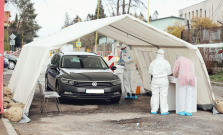 Testovanie na COVID-19 aj pred prešovskou nemocnicou