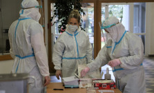 VIDEO | Prešovská univerzita zorganizovala testovanie svojich zamestnancov, pomáhajú univerzitní zdravotníci