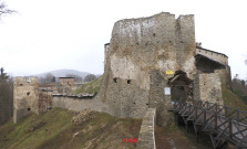 VIDEO | Na Zborovskom hrade obnovia ďalšie dva objekty
