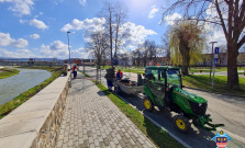 Mestský podnik BAPOS pokračuje vo výsadbe zelene