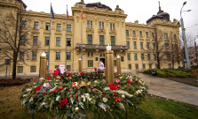 Netradičné Vianoce v Košickom kraji. Divadelné premiéry či silvestrovské vernisáže si aj tento rok užijete z gauča