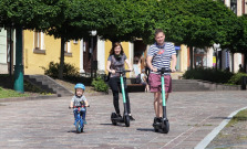 Zdieľané kolobežky a bicykle si v Prešove obľúbili, ľudia na nich prejazdili skoro 300-tisíc kilometrov