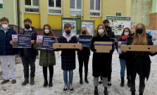 VIDEO | Bardejovskí mládežníci vzdali hold zdravotníkom a vyzvali ľudí na očkovanie