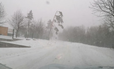 Po včerajšom vyčíňaní počasia sú cesty v Prešovskom kraji už prejazdné