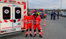 Rýchla lekárska pomoc na hraničných priechodoch či psychologické poradenstvo. Východ pomáha utečencom