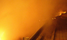 Sídlisko Vinbarg v plameňoch, takmer zhoreli autá!