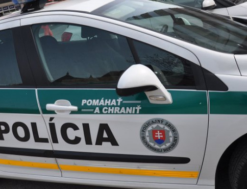 Zlodej ukradol kabelku z kočiara, škoda viac ako 5 700 eur