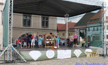 Ľudové tradície - Tkáčske remeslo a vyšívanie