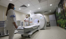 Pacientom na východe slúži nový prístroj magnetickej rezonancie