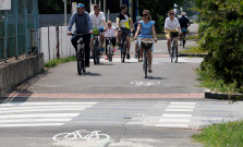 Chodník na košickej Južnej triede pre peších a cyklistov prešiel rekonštrukciou