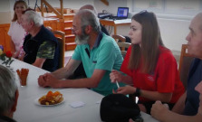 VIDEO | V rámci Dňa dobrovoľníctva sa v Seniorcentre uskutočnila akcia s názvom Tipni si
