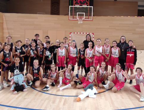 Basketbalistky na turnaji o Cenu Jána Sidimáka úspešné