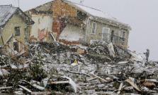 Pri odstraňovaní škôd po zemetrasení pomôžu aj Poliaci