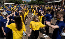 Takmer 2500 školákov roztancovalo Košice v rytme štvorylky