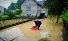 V okrese Vranov nad Topľou odstraňujú následky utorkovej povodne