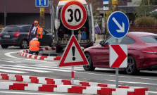 Na križovatke v Čani dôjde od stredy k zmene organizácie dopravy