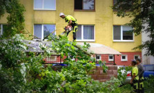 Vranov nad Topľou schválil finančnú pomoc obyvateľom po búrke
