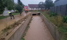 GALÉRIA | Povodeň v Zborove: Vyhlásili tretí stupeň povodňovej aktivity