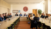 Prešovskú univerzitu v Prešove navštívili zástupcovia vlády, diskutovali o bezpečnosti na akademickej pôde