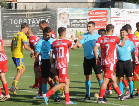Raslavice naberajú skúsenosti – proti lídrovi súťaže obstáli so cťou