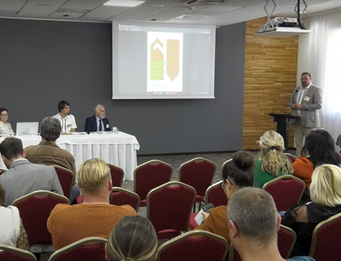 VIDEO | V Bardejovských Kúpeľoch sa zišli odborníci na tradičnú drevenú architektúru zo štyroch krajín