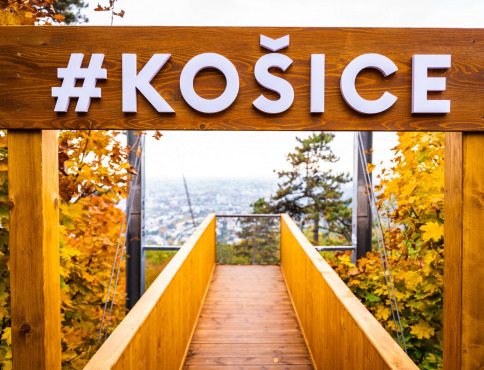 Košice majú nový fotogenický klenot. Lávka pri Vyhliadkovej veži Hradová dostala nový šat