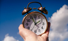 Zmena času: nezabudnite si v noci zo soboty na nedeľu posunúť hodiny!