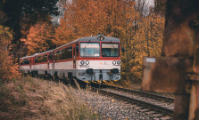 Tragédia na trati pri Krompachoch: vlak zrazil človeka