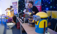 Veľkú inovačnú konferenciu v Prešove otváral robot