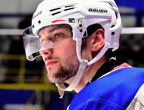 Hokejisti Bardejova nadelili Breznu trinásť gólov