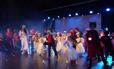 VIDEO |  Anjel Dominik a čerti: Čertovsky dobré Vianoce so SZUŠ VIVA