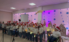 VIDEO |  Krásny program a veľké srdce: Vianoce na ZŠ Konštantínova v Stropkove