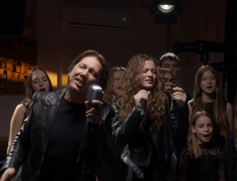 VIDEO | Žiaci SZUŠ Vlada Urbana spojili sily s Petrom Cmorikom