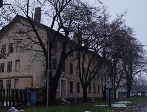 VIDEO | MČ Košice - Staré Mesto bojuje s chátrajúcou budovou na Masarykovej ulici