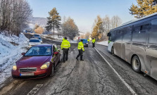 Polícia kontrolovala vodičov v Krompachoch