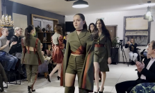 VIDEO | Módna prehliadka vo Svidníku: úspešná kolekcia mladých dizajnérok zo ŠUP Svidník