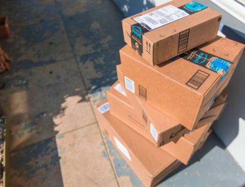 Krádež zásielok z výdajných boxov v Košiciach viedla k odhaleniu drogovej trestnej činnosti