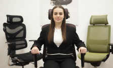 VIDEO | Zdravé sedenie na stoličkách Spinergo vás zbaví bolestí chrbta