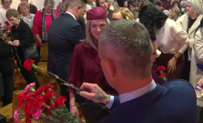 VIDEO | MDŽ plný hudby, smiechu a kvetov v Sečovciach