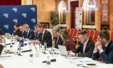 Predsedovia krajov žiadajú zmenu pravidiel Fondu na podporu športu, zjednotenie školských procesov a prísnejšie štandardy pre autobusové stanice