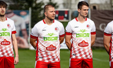 Raslavice zvládli divoký zápas v Medzeve