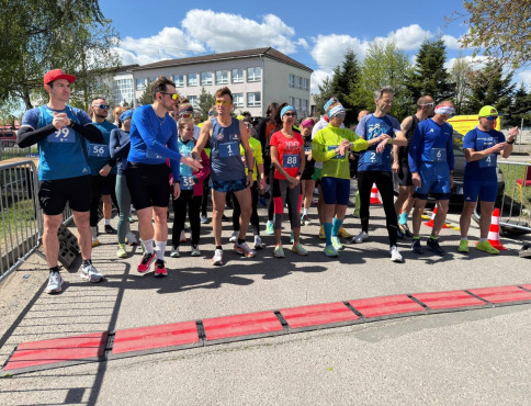 VIDEO |  Keď šport pomáha: Sečovce spojili sily pre Emku