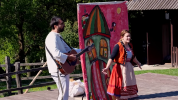 VIDEO | Skanzen v Humennom otvoril sezónu: deti, tradície a rozprávka Hlúpy Jano